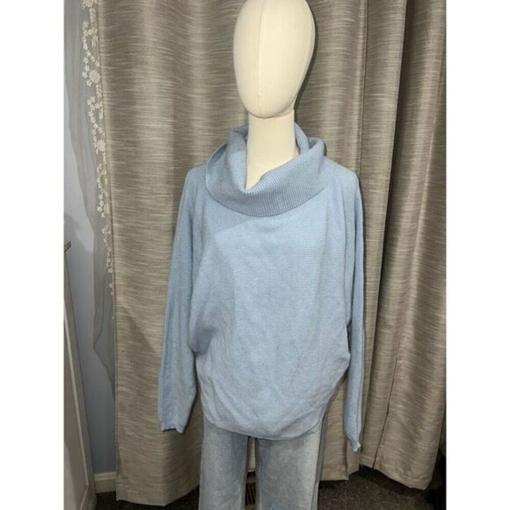 Cyrus baby blue‎ oversized turtleneck sweater size large